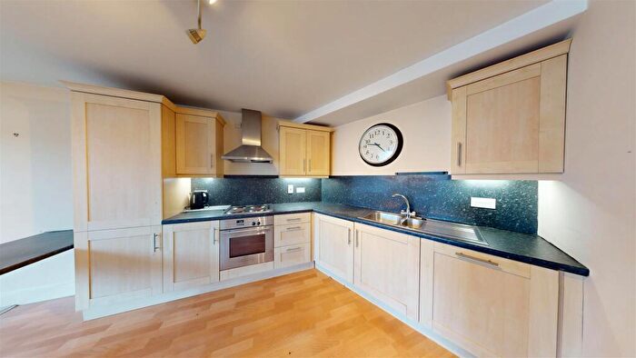 1 Bedroom Apartment For Sale In Westgate Street, Cardiff, CF10