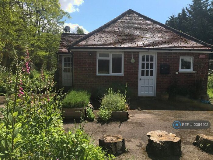 1 Bedroom Bungalow To Rent In Eversley, Hook, RG27