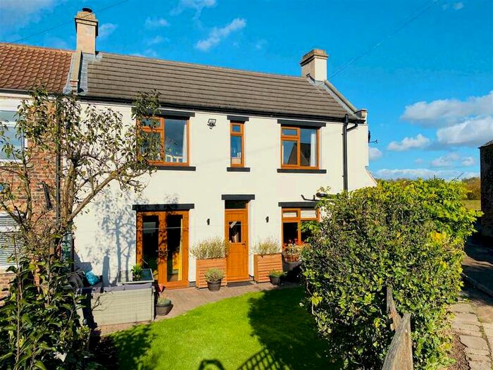 3 Bedroom Semi-Detached House For Sale In West End, Rawcliffe, Goole, DN14