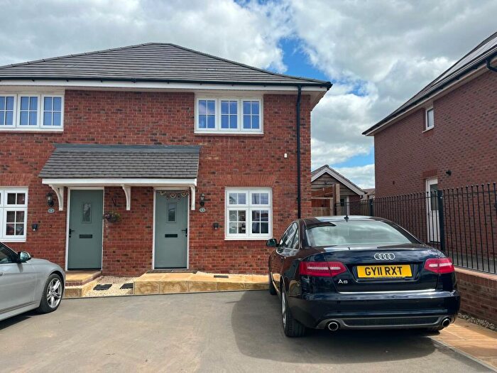 2 Bedroom House To Rent In Perrywood Way, Warwck, CV34