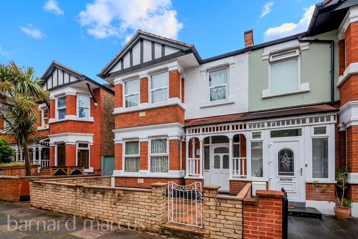 1 Bedroom Flat To Rent In Kingsdown Avenue, London, W13