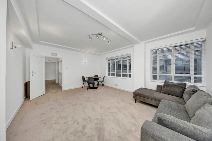 1 Bedroom Flat To Rent In University Street, Bloomsbury, WC1E