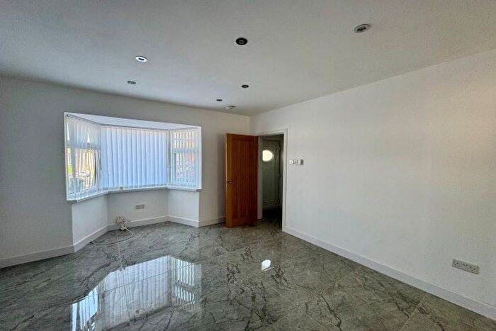 2 Bedroom Property To Rent In Ripon Road, Birmingham, B14