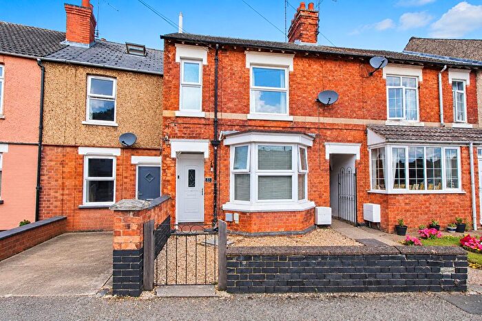 3 Bedroom Terraced House For Sale In Oundle Road, Thrapston, NN14