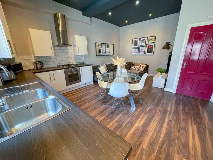 6 Bedroom Terraced House To Rent In Esher Road, Liverpool, L6