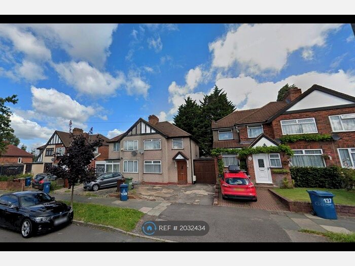 3 Bedroom Semi-Detached House To Rent In Long Elmes, Harrow, HA3