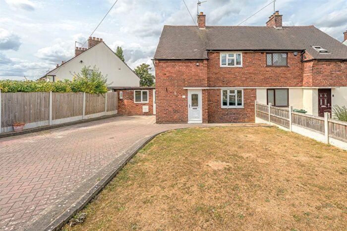3 Bedroom Semi-Detached House For Sale In Churchill Drive, Stourbridge, DY8