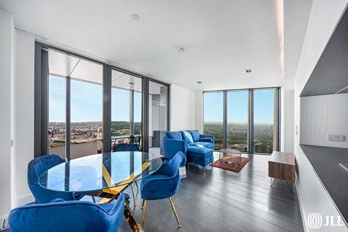 2 Bedroom Apartment To Rent In Amory Tower, Marsh Wall, E14