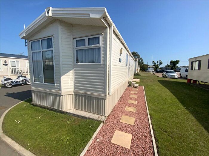 2 Bedroom Mobile Home For Sale In Eastland Meadow Country Park, Southminster, Essex, CM0