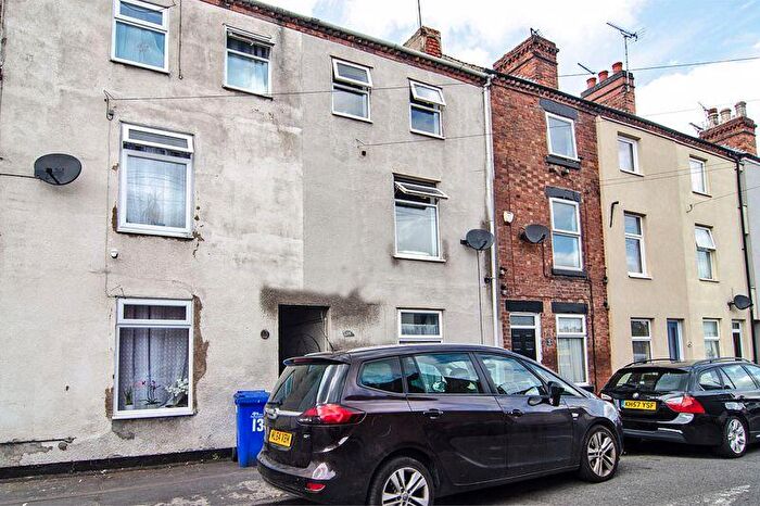 3 Bedroom Terraced House For Sale In Stafford Street, Burton-On-Trent, DE14