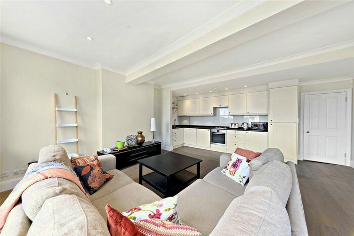 2 Bedroom Flat To Rent In Chiswick High Road, Chiswick, London, W4