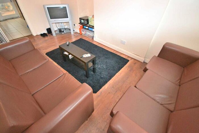 7 Bedroom Terraced House To Rent In Bulmershe Road, Reading, Berkshire, RG1