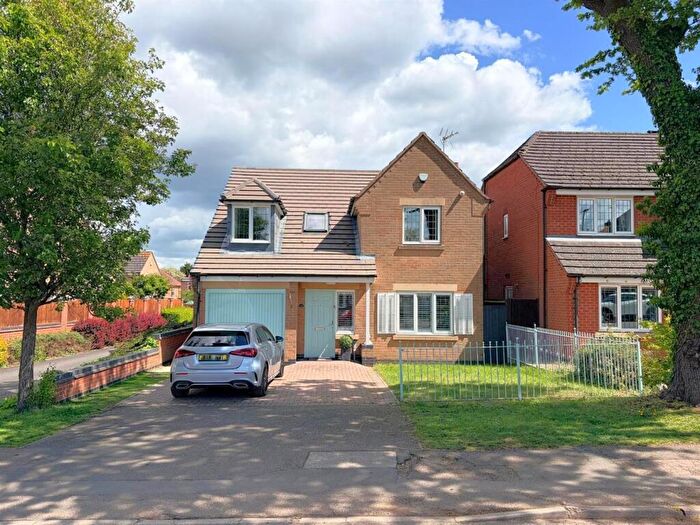 4 Bedroom Detached House For Sale In Cork Lane, Glen Parva, Leicester, LE2