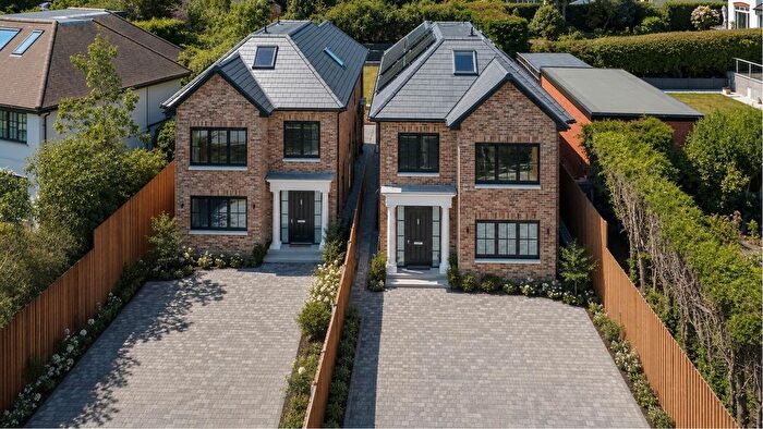 5 Bedroom Terraced House For Sale In Hill Rise, Cuffley, EN6