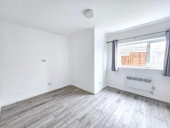 1 Bedroom Apartment To Rent In Whites Road, Southampton, SO19