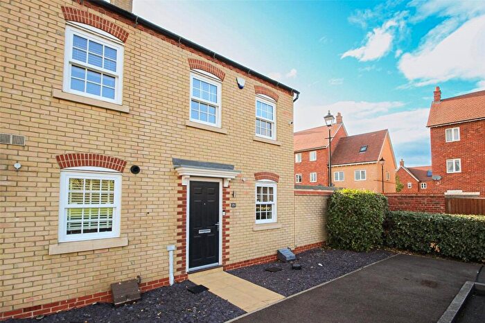 2 Bedroom End Of Terrace House For Sale In Carding Way, Kempston, Bedfordshire, MK42