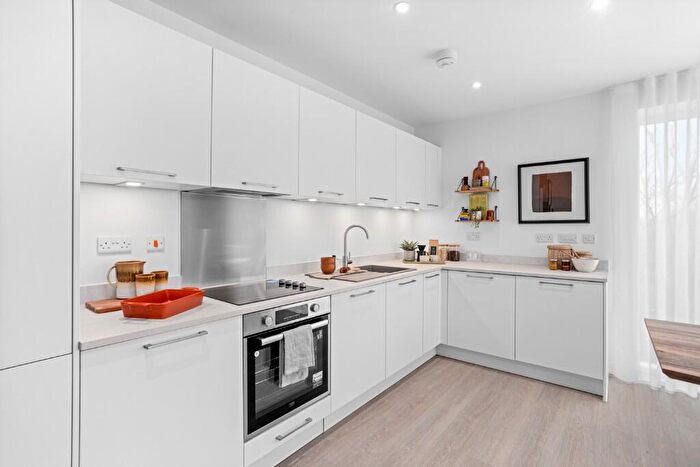2 Bedroom Apartment For Sale In The Silkworks, London, E10