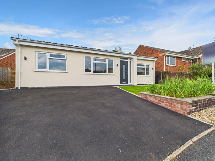 3 Bedroom Detached Bungalow For Sale In Oak Crescent, Woolaston, Lydney, GL15
