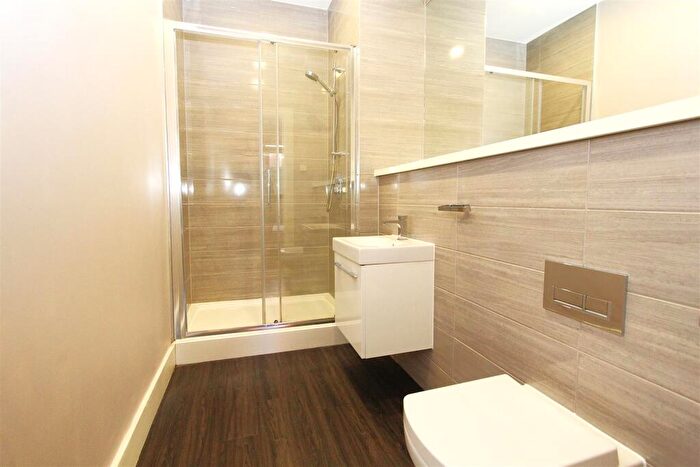 2 Bedroom Flat To Rent In Dawsons Square, Pudsey, LS28