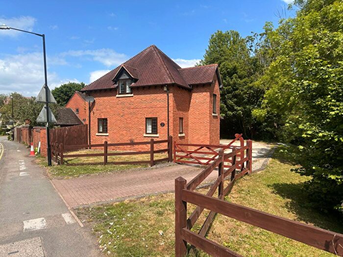 3 Bedroom Detached House To Rent In Warwick Road, Henley-In-Arden, B95