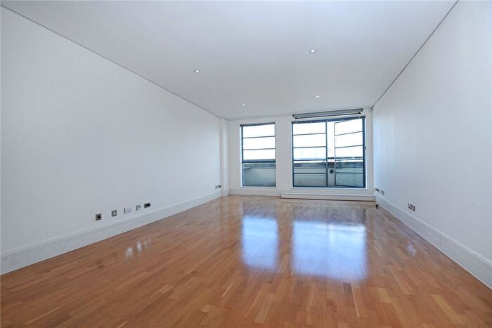 1 Bedroom Flat To Rent In Spice Quay Heights, Shad Thames, London, SE1