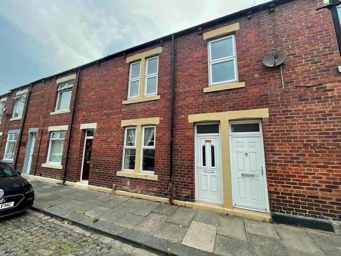 2 Bedroom Flat To Rent In St. Pauls Road, Jarrow, NE32