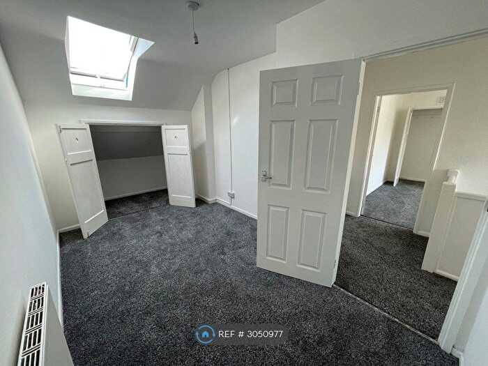 3 Bedroom Maisonette To Rent In Chingford Road, Nottingham, NG8