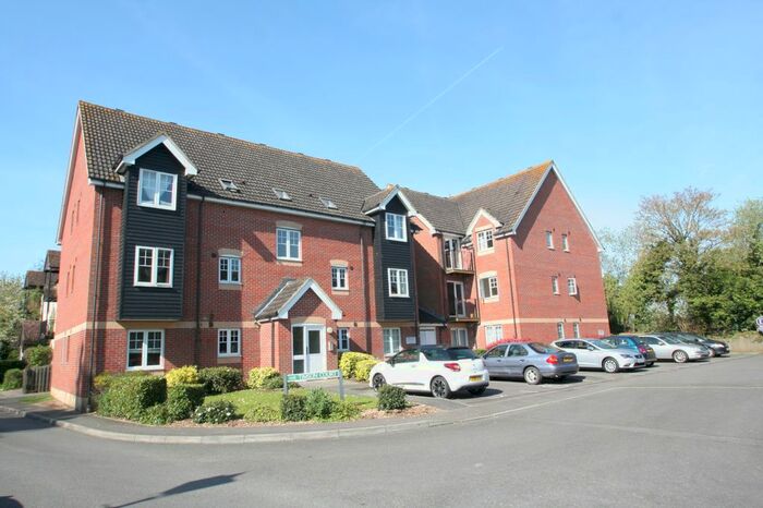2 Bedroom Flat To Rent In Timson Court, Newbury, RG14