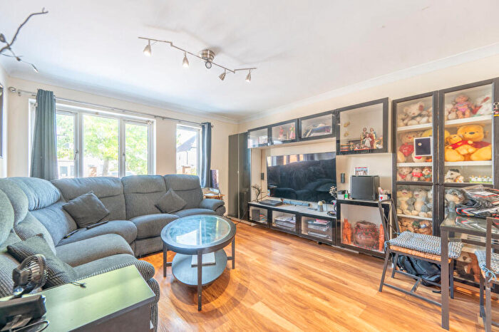 3 Bedroom Semi Detached House For Sale In Lily Gardens, Alperton, Wembley, HA0