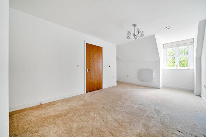 2 Bedroom Retirement Property For Sale In Westhall Road, Langton House, CR6