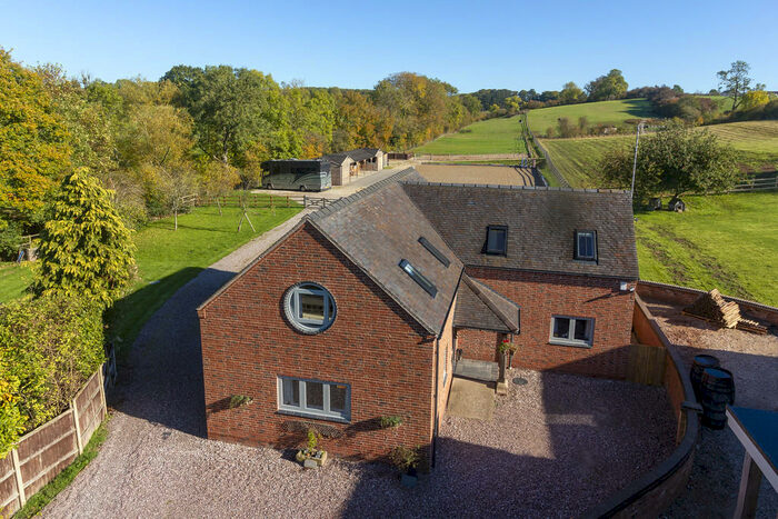4 Bedroom Detached House For Sale In Duffield Lane, Newborough, DE13