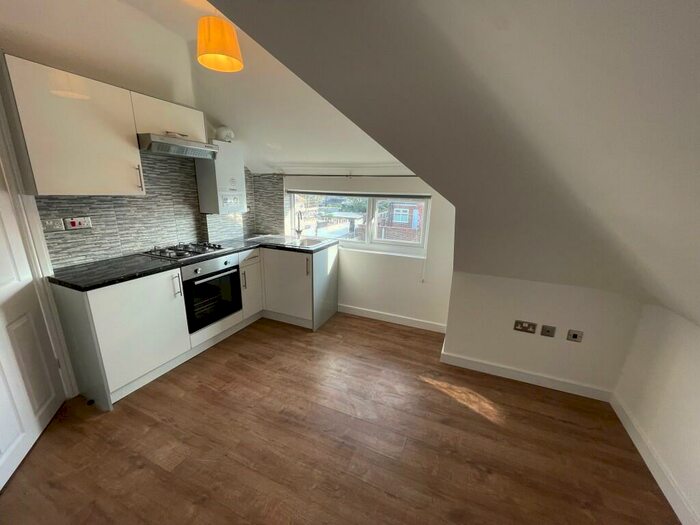 Studio To Rent In New North Road, Chigwell, Essex, IG6