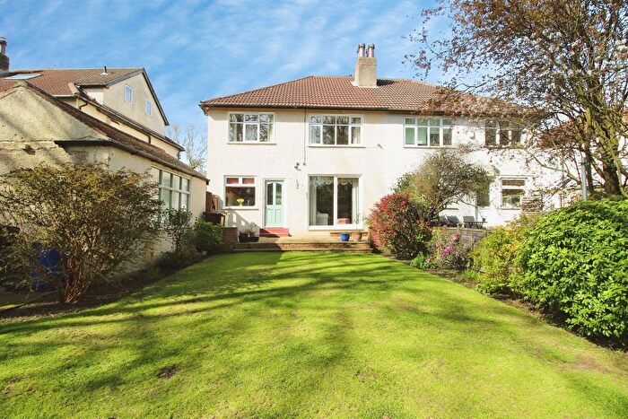 4 Bedroom Semi-Detached House For Sale In Fitzroy Drive, Leeds, LS8