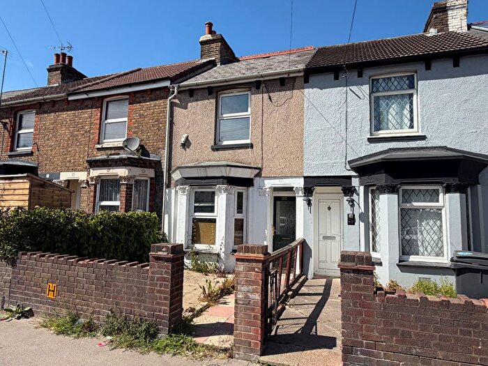 2 Bedroom Property To Rent In Coombe Valley Road, Dover, CT17