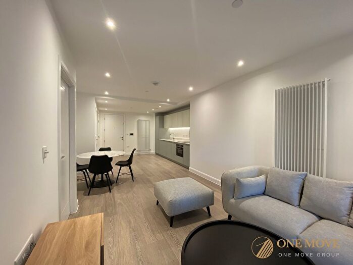 1 Bedroom Flat To Rent In Ellipse House, Royal Eden Docks, E16