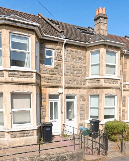 5 Bedroom House To Rent In Triangle North, Bath, BA2