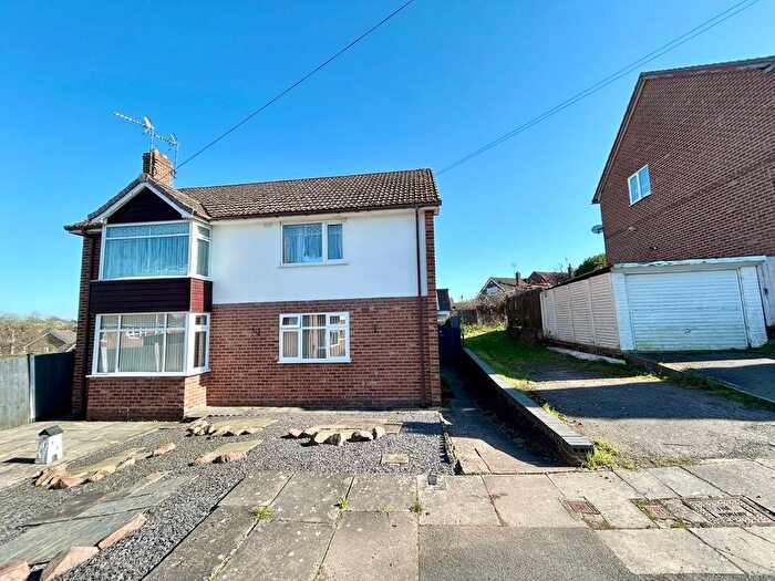 2 Bedroom Maisonette For Sale In Sundorne Close, Woodlands, Coventry, CV5