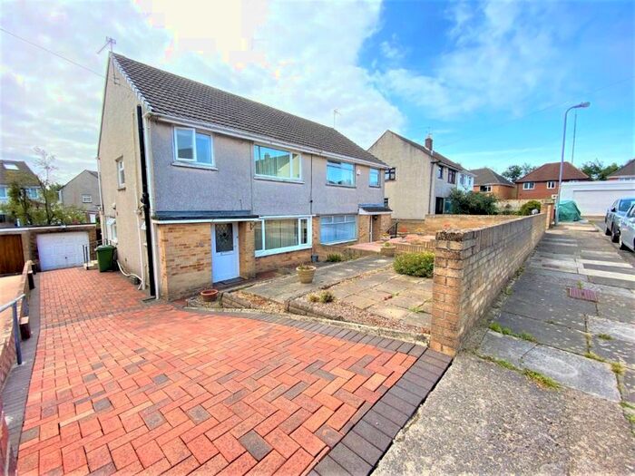Houses for sale & to rent in CF5 4PA, Macdonald Close, Ely Cardiff