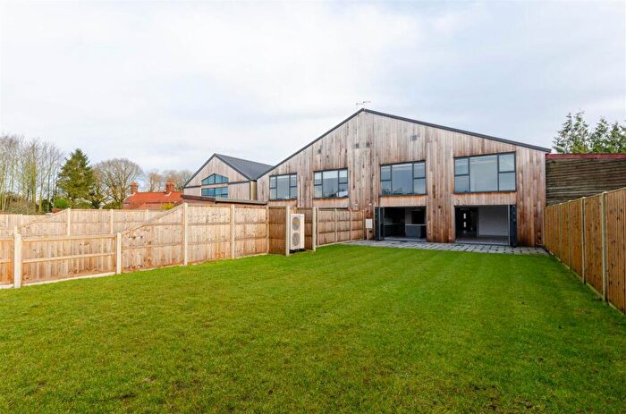 5 Bedroom Barn Conversion To Rent In Heath Road, Hockering, Dereham, NR20