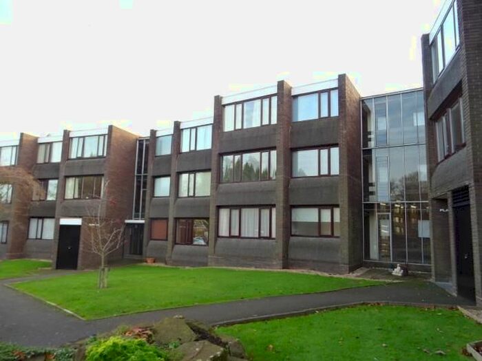 1 Bedroom Flat To Rent In Parklands Gardens, Walsall, WS1