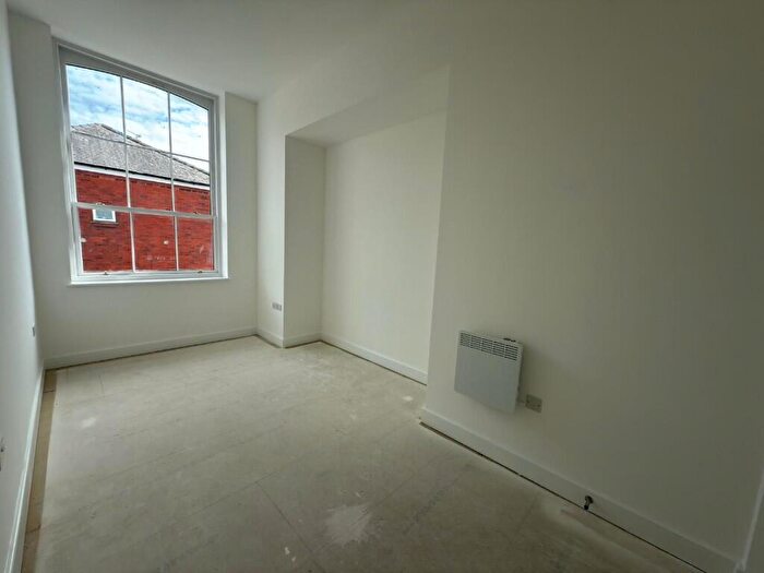 1 Bedroom Apartment For Sale In Hempshaw Lane, Offerton, Stockport, SK2