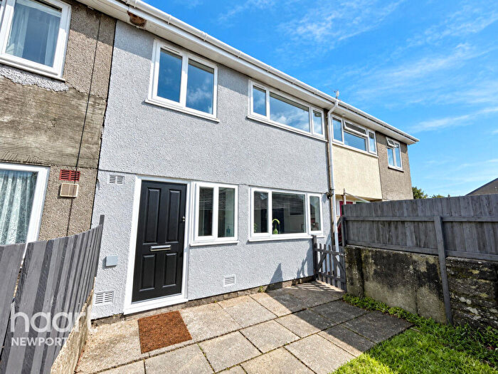 4 Bedroom Terraced House For Sale In Forsythia Close, Newport, NP11
