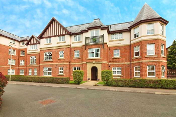 3 Bedroom Flat For Sale In Trinity Mews, Darlington, DL3