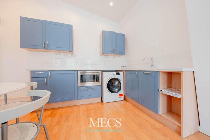 1 Bedroom Flat To Rent In Sun House, Bennetts Hill, Birmingham, West Midlands, B2