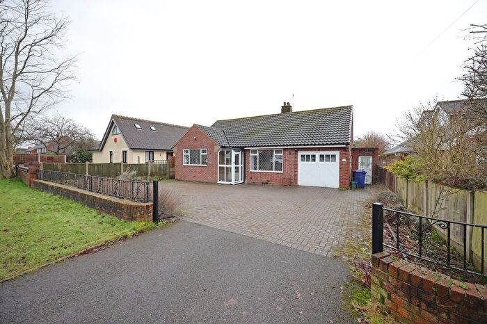 2 Bedroom Detached Bungalow For Sale In Roe Lane, Westlands, Newcastle, ST5