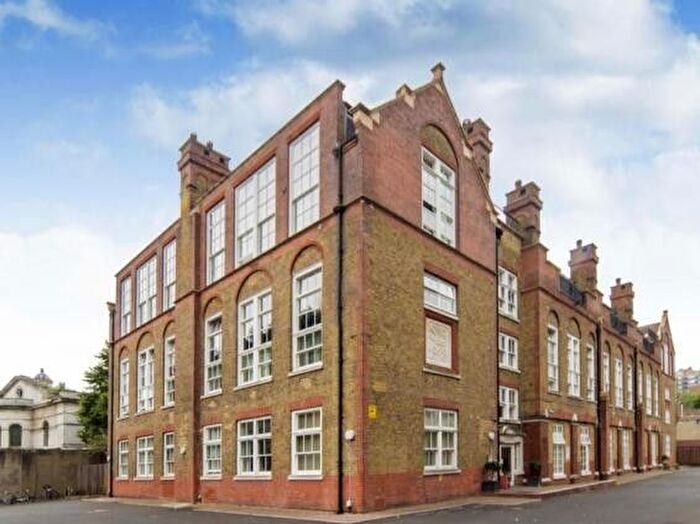 3 Bedroom Flat For Sale In Mulberry Court, School Mews, London, E1