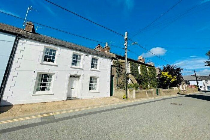 3 Bedroom Property To Rent In Park Street, Fishguard, SA65