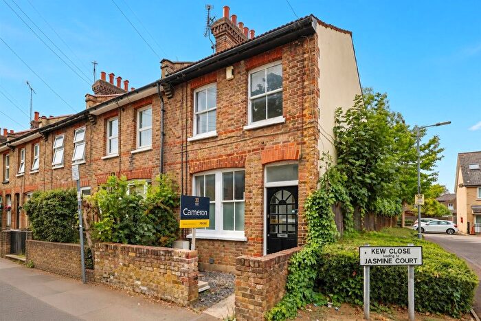 2 Bedroom Property For Sale In Chiltern View Road, Uxbridge, UB8