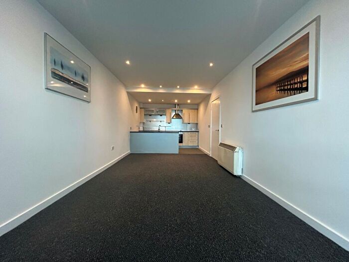 2 Bedroom Apartment To Rent In Pall Mall, L3