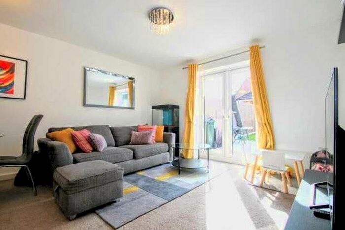 2 Bedroom Terraced House To Rent In Hardy Avenue, Dartford, DA1